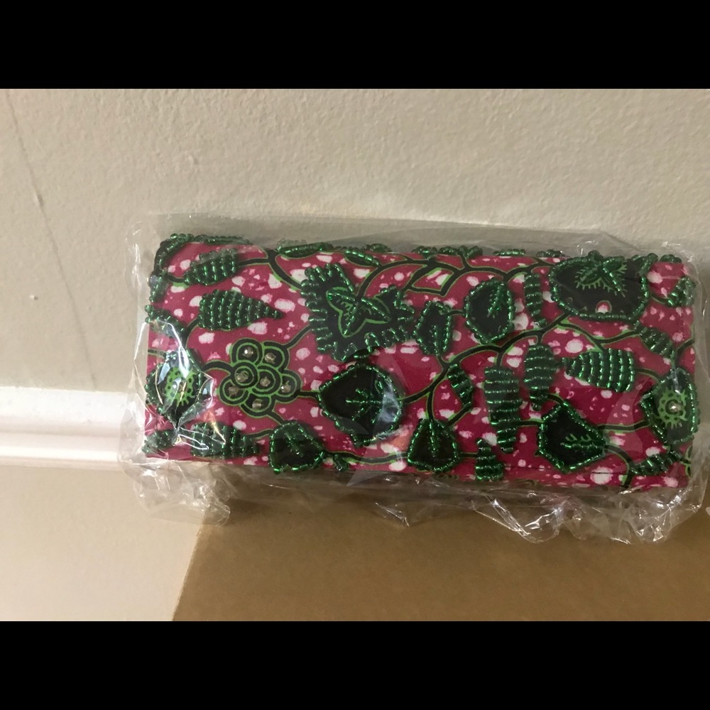 Ankara clutch